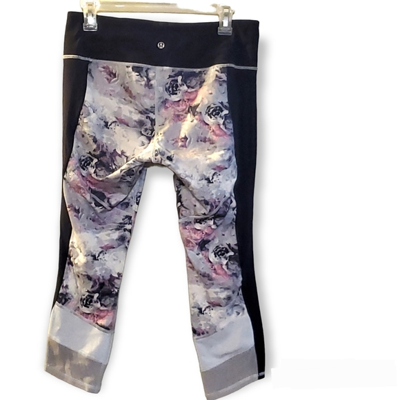 LULULEMON If You're Lucky crop black and floral prints size 8 leggings - Picture 3 of 11